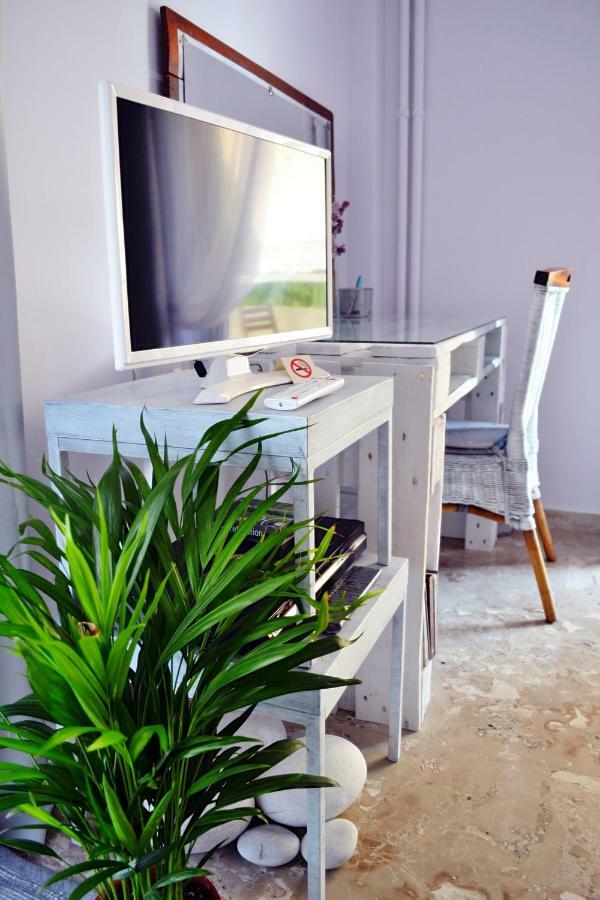 City Oasis Apartment Каламата Экстерьер фото